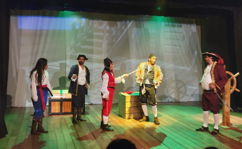 Teatro de Arena Sérgio Cardoso recebe o espetáculo 'Piratas, uma Aventura no Mar do Caribe'