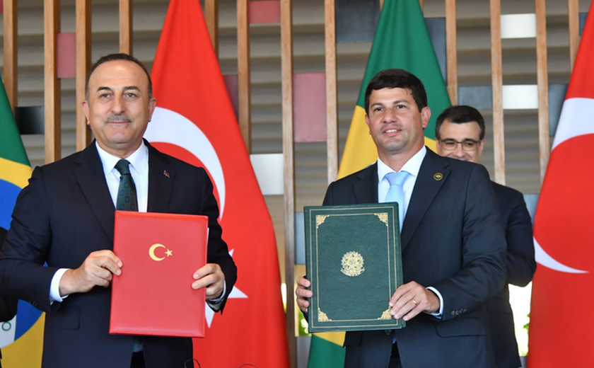 Brasil e Turquia renovam cooperação na área de turismo