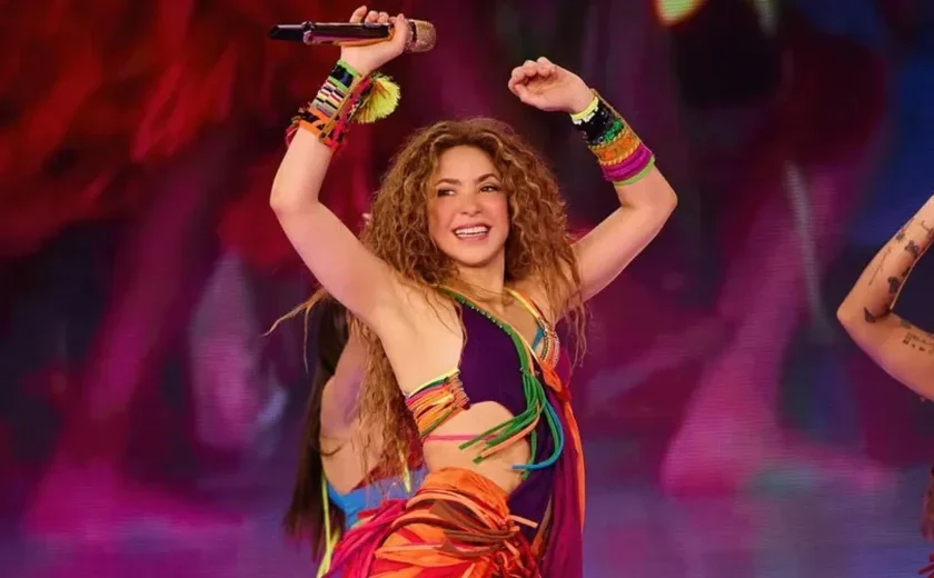 Shakira chega ao Rio de Janeiro para megashow em Copacabana