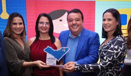 Governador cria prêmio que reconhece municípios com melhores indicadores educacionais