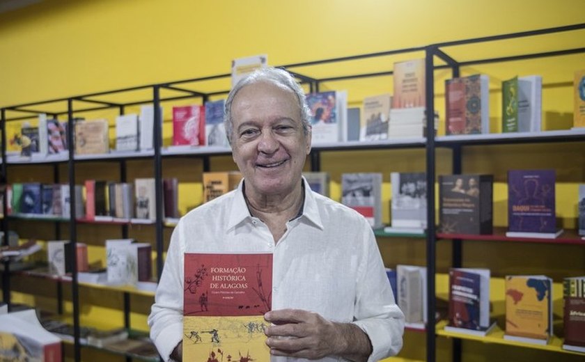 Livro campeão de vendas da Edufal ganha versão ampliada e revisada