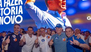 Renan e Yale reúnem multidão no lançamento da campanha em Arapiraca