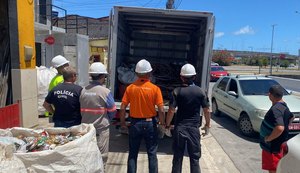 Polícia Civil prende dois proprietários de ferros-velhos e apreende quase meia tonelada de fios furtados em Maceió