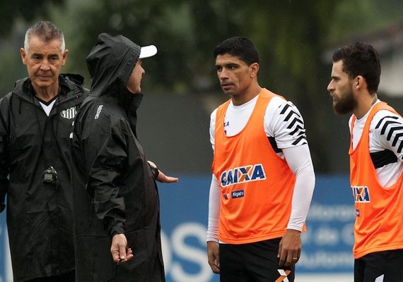 Com volta de Lucas Lima, Levir relaciona 22 para encarar o Sport