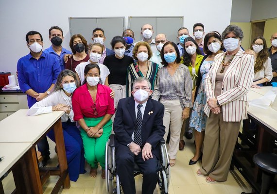 Faculdade de Odontologia da Ufal faz homenagem ao professor aposentado Milton Andrade