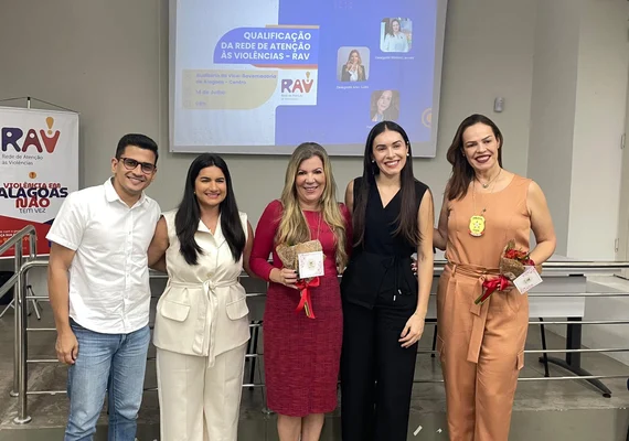Delegadas da Polícia Civil reforçam importância do acolhimento humanizado em evento da RAV