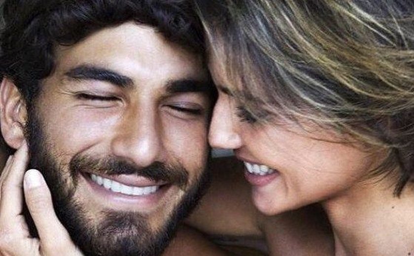 Deborah Secco parou de mentir ao conhecer o marido: 'Era viciada, louca e doente'