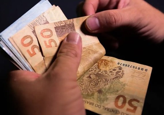 Governo de Alagoas antecipa salários de fevereiro nesta quarta-feira