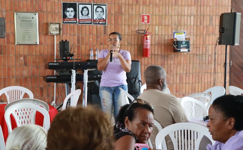 Ato público e feijoada marcam mobilização da greve no hall da Reitoria