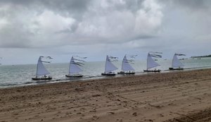 Jangadeiros de Maceió realizam ato em homenagem às vítimas de Covid-19