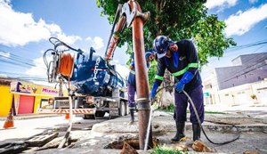Mais de 320 toneladas de entulhos foram retirados da rede de drenagem em março