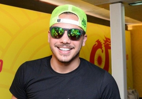 Wesley Safadão revela, em rádio, como perdeu a virgindade