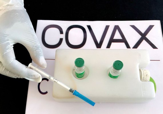 Brasil recebe mais 1 milhão de vacinas covid-19 via Covax Facility