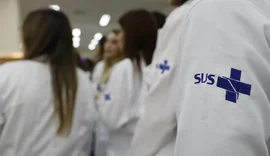 Saúde estende atuação de 676 médicos especialistas no SUS