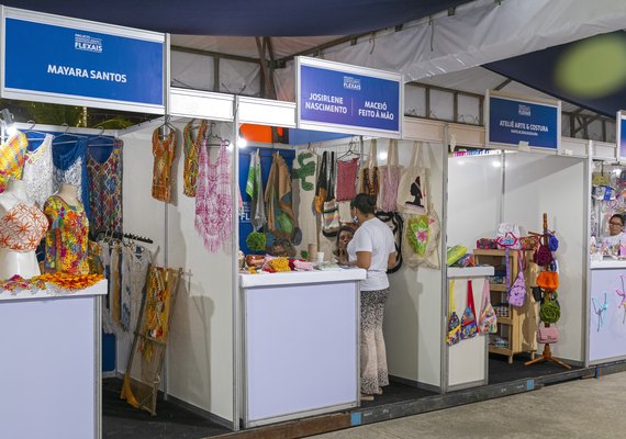 Comerciantes dos Flexais participam de feira na Pajuçara