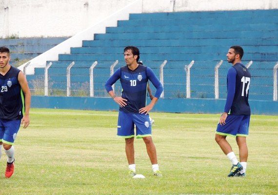 CSA tenta reabilitação contra o ASA