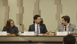 No Senado, deputado defende união de forças para coibir atuação de faculdades irregulares