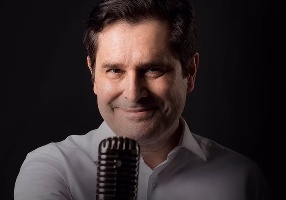 Bob Floriano, voz marcante do rádio, morre aos 64 anos