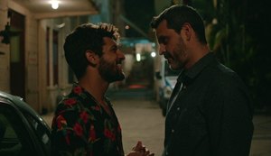 Globo exibe beijo gay após STF formar maioria para criminalizar homofobia