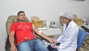 Hemoal faz coleta de sangue e cadastro de medula óssea em centro universitário nesta terça