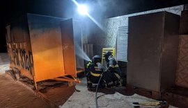 Corpo de Bombeiros é acionado para conter incêndio em trailer de lanches