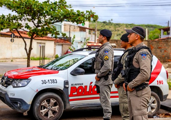 Mulher e comprador caem em golpe ao negociar freezer online