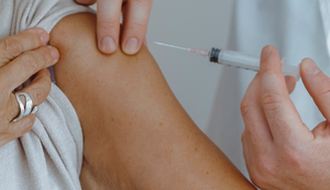 Dia Mundial de Combate à Meningite reforça importância da vacinação e do diagnóstico precoce