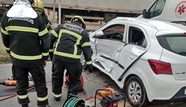 Estudante fica ferida em colisão entre carro e caminhão na BR-101, em São Miguel dos Campos