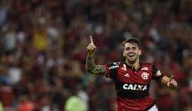 Flamengo vence de virada e fica em vantagem na semifinal