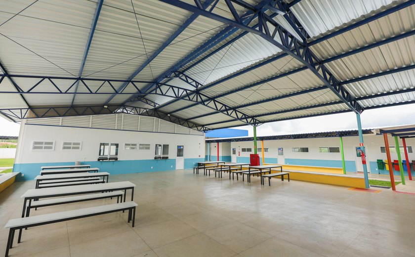 Governo entrega nova sede da Escola Estadual Batista Acioli, em Maragogi