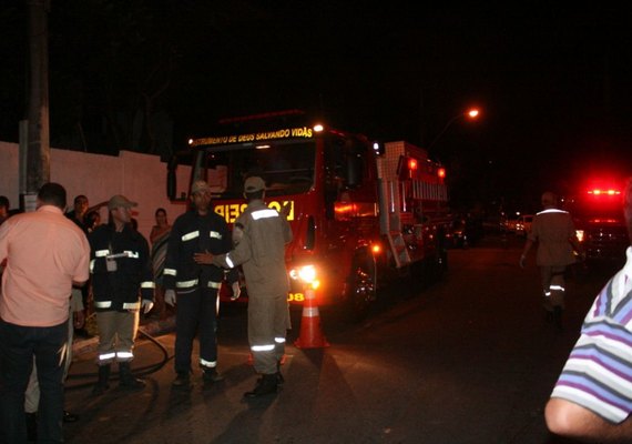 Motociclista morre e outro fica ferido após atropelar cavalo