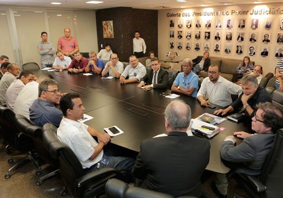 Reunião discute formas de indenização aos moradores do Mutange, Pinheiro e Bebedouro