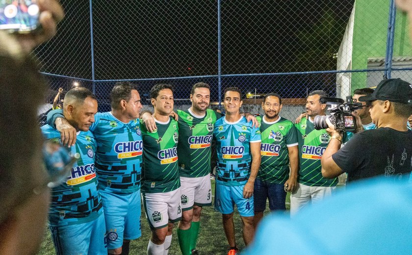 Chico Filho, Rodrigo Cunha e JHC participam de final de campeonato dos taxistas