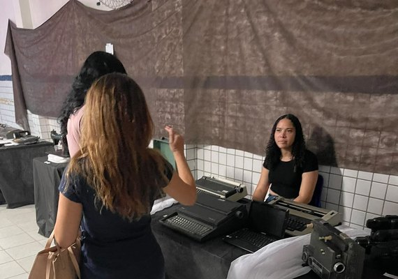 Exposição em escola estadual de Maceió resgata tecnologias que marcaram gerações