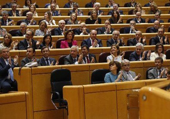 Senado espanhol aprova intervenção do governo na Catalunha