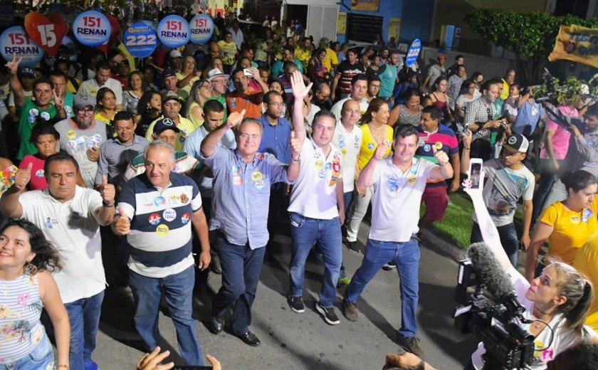 Candidatos à reeleição fazem caminhada m Olho D'Água das Flores e Santana do Ipanema