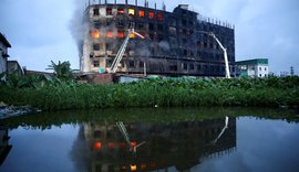 Mais de 50 morrem em incêndio em fábrica em Bangladesh