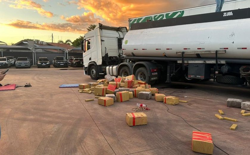 PF apreende carreta com cerca de 8 toneladas de drogas, arma e munições em Água Clara