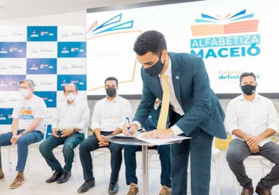 Alfabetiza Maceió finaliza 2021 com participação de mais de mil educadores