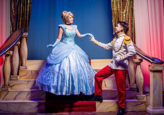 Peça “Cinderela e o sapatinho de cristal” promete trazer a magia do clássico da Disney para o palco do Teatro Gustavo Leite