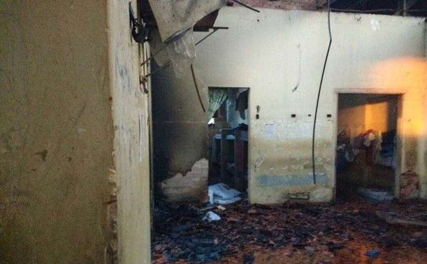 SP: fotos mostram destruição em penitenciária de Bauru após rebelião