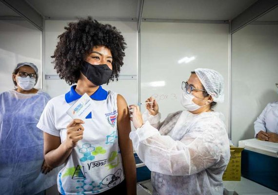 Maceió reduz intervalo da vacina AstraZeneca para oito semanas a partir desta quinta (21)