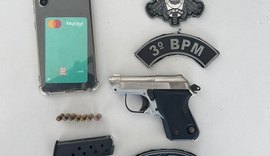 Suspeito de homicídio é preso pela PM enquanto tentava fugir de Alagoas; pistola também foi apreendida