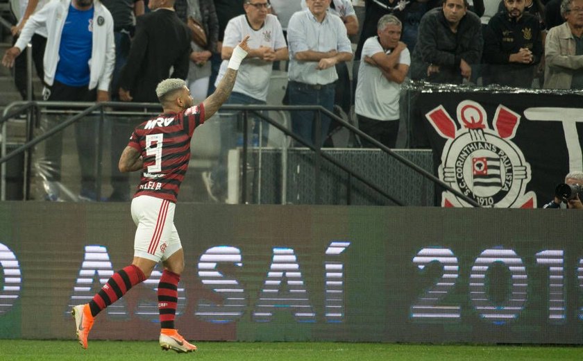 Corinthians joga melhor na Arena, mas leva empate do Flamengo