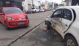 Irmãos ficam feridos em acidente no centro de Arapiraca