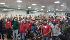 Trabalhadores da Casal pedem Justiça ao governador Paulo Dantas