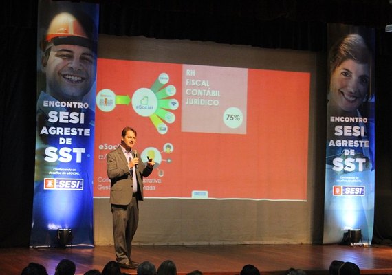 Sesi apresenta solução do e-Social a empresários do Agreste