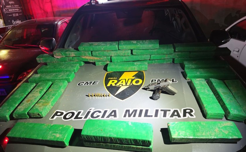 Homem é preso com 31 tabletes de maconha e pistola no Benedito Bentes