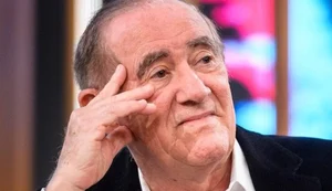 Humorista Renato Aragão é internado às pressas após sofrer um ataque isquêmico