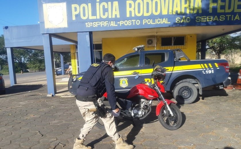 PRF recupera moto roubada e prende homem por receptação na BR-101